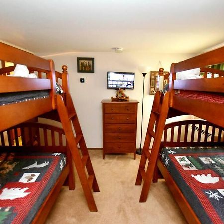 3-Bedroom Vacation Home Steps To Camelback Ski Area Ski-In Ski-Out Crescent Lake Екстер'єр фото