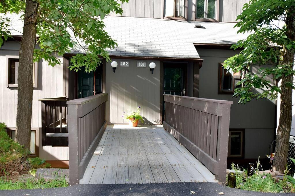 3-Bedroom Vacation Home Steps To Camelback Ski Area Ski-In Ski-Out Crescent Lake Екстер'єр фото