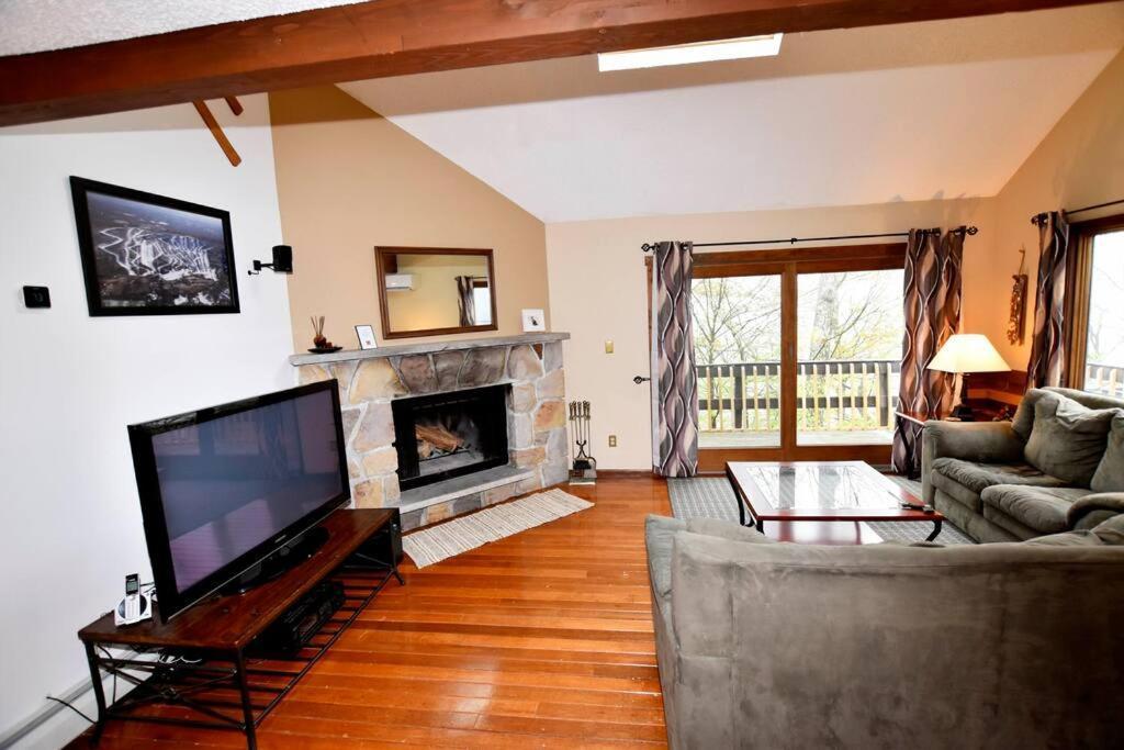 3-Bedroom Vacation Home Steps To Camelback Ski Area Ski-In Ski-Out Crescent Lake Екстер'єр фото