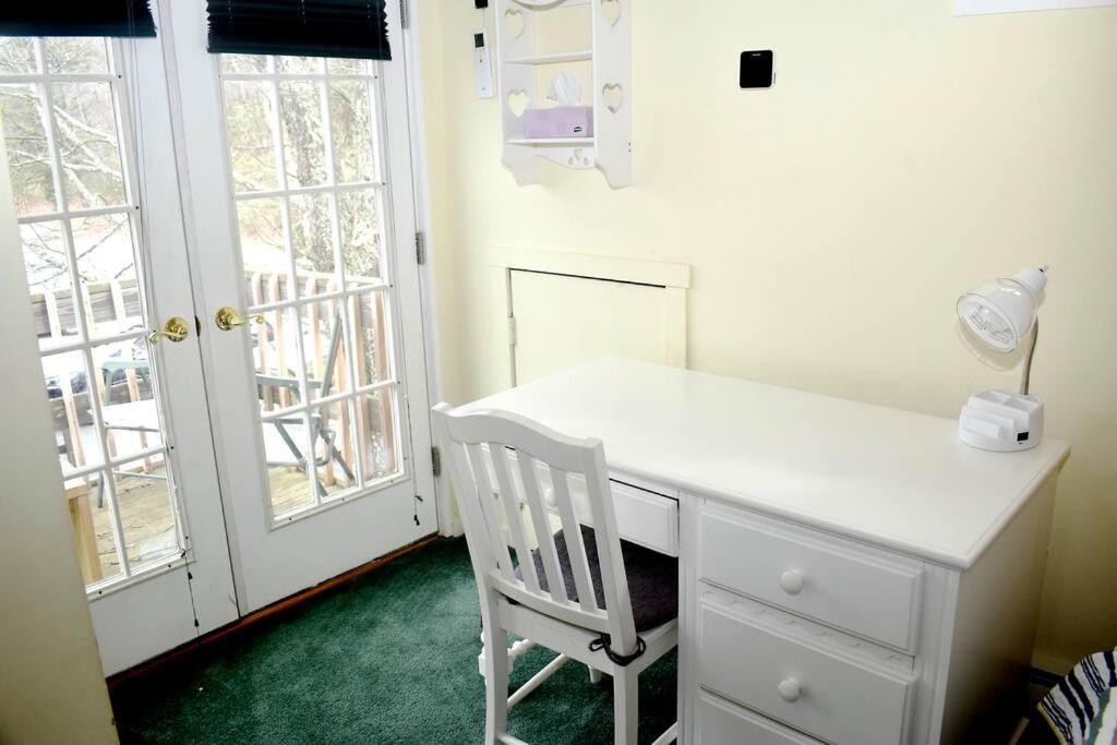 3-Bedroom Vacation Home Steps To Camelback Ski Area Ski-In Ski-Out Crescent Lake Екстер'єр фото